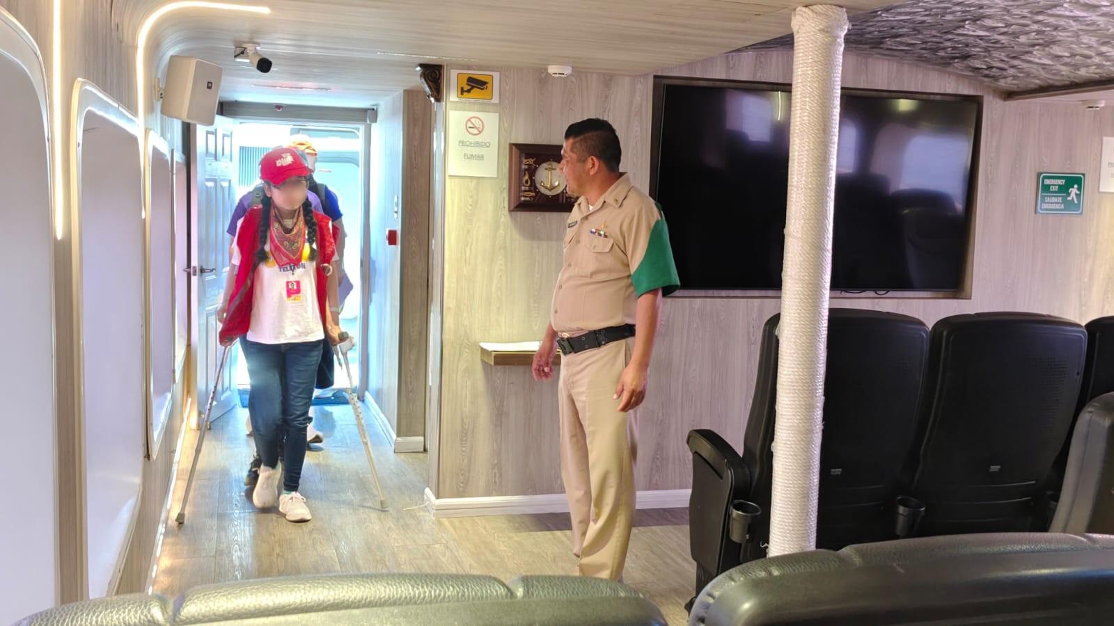 $!Niñas y jóvenes del CRIT Sinaloa visitan instalaciones de la Marina en Mazatlán