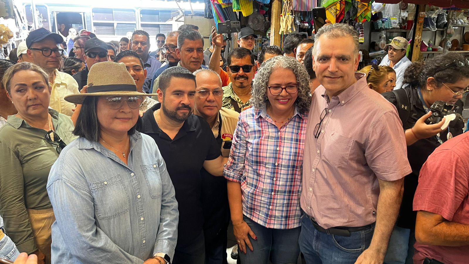 $!Tendrá Mercado Pino Suárez de Mazatlán nueva inversión: Gobernadora