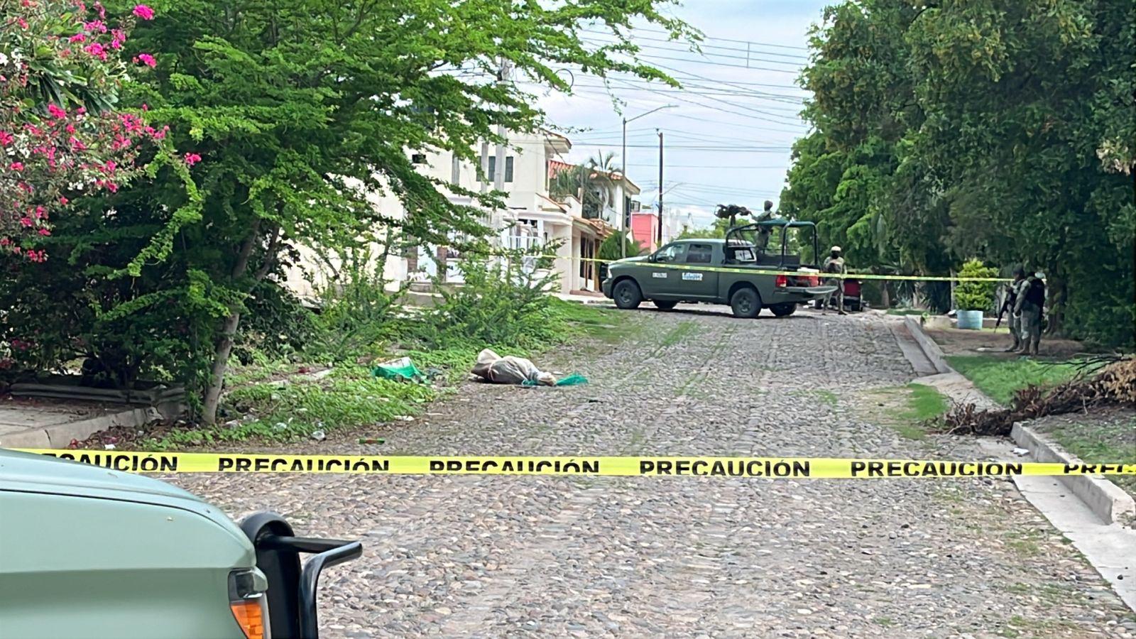 $!Localizan un cuerpo embolsado en la colonia Margarita, en Culiacán