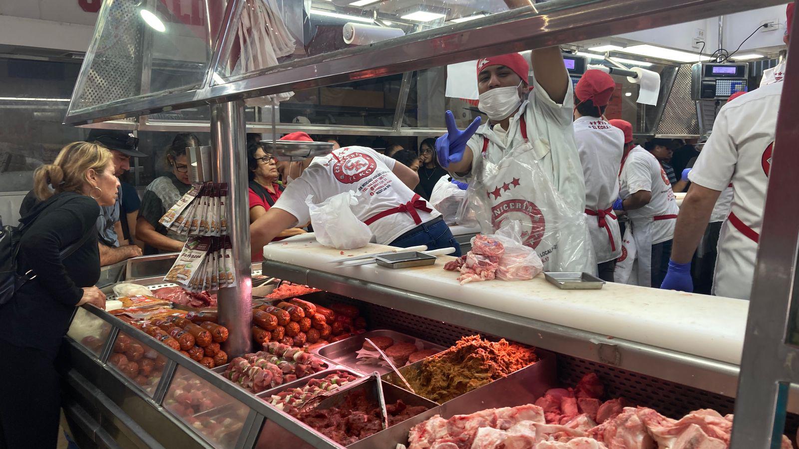 $!Mercado Miguel Hidalgo de Mazatlán goza de repunte en sus ventas por la temporada navideña