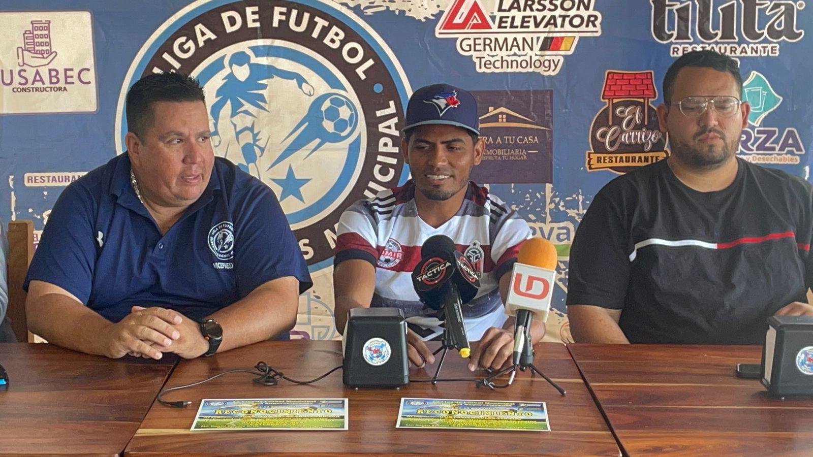 $!Premian a Jugador del Mes en Liga Superveteranos