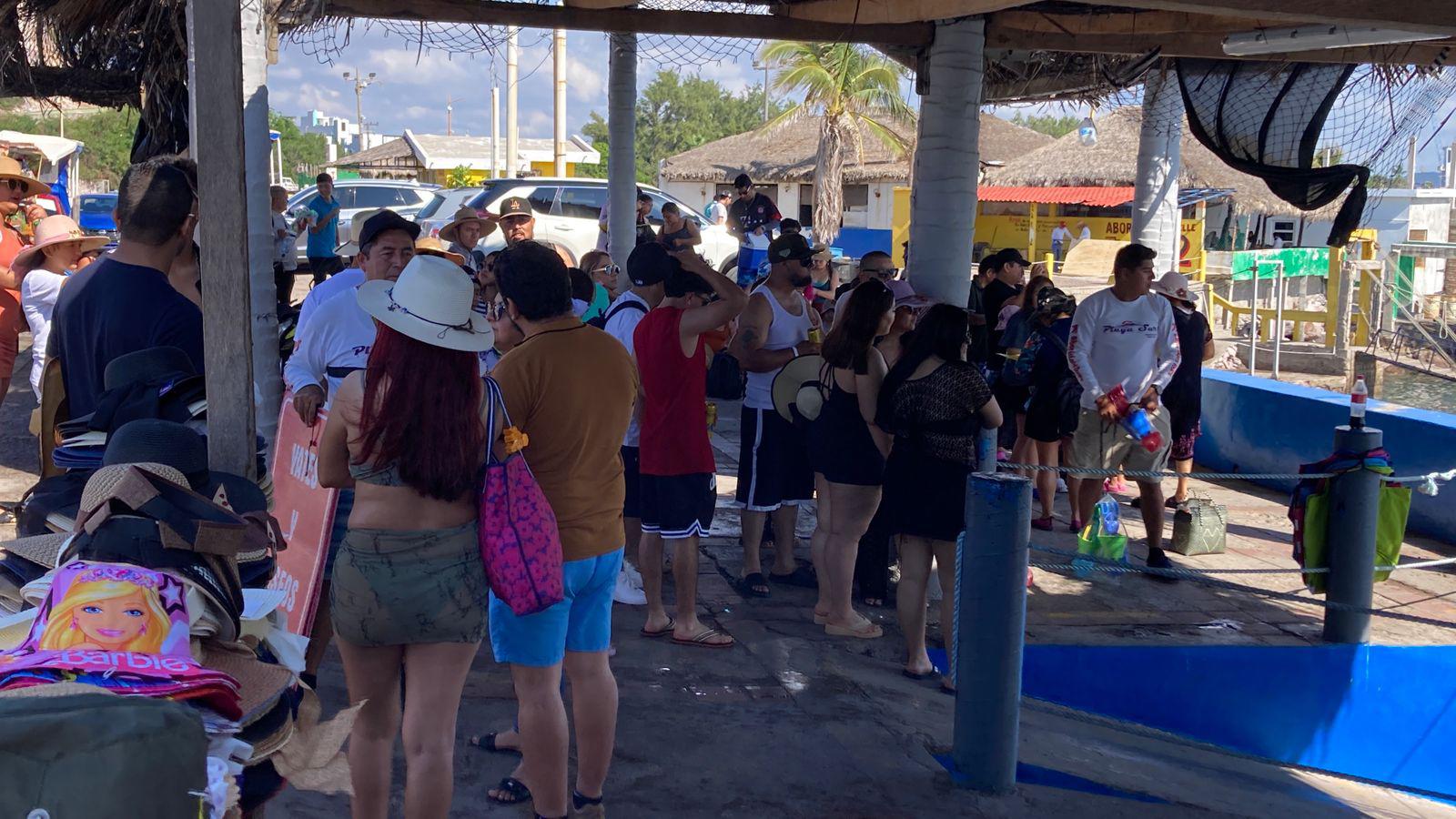 $!Turismo moderado recorre Mazatlán pese al Ciclotour