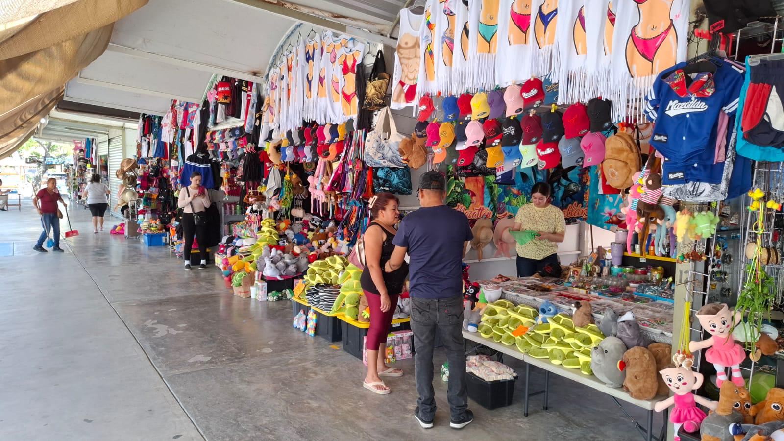 $!Se mantiene buena afluencia de camiones chárteres durante octubre en Mazatlán