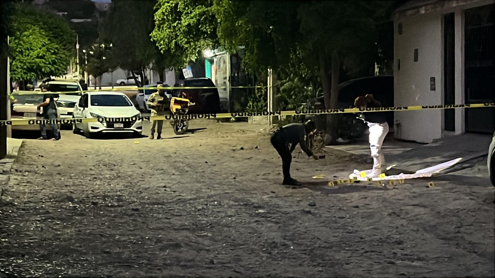 $!Atacan a balazos a repartidor de comida en Laureles Pinos, en Culiacán