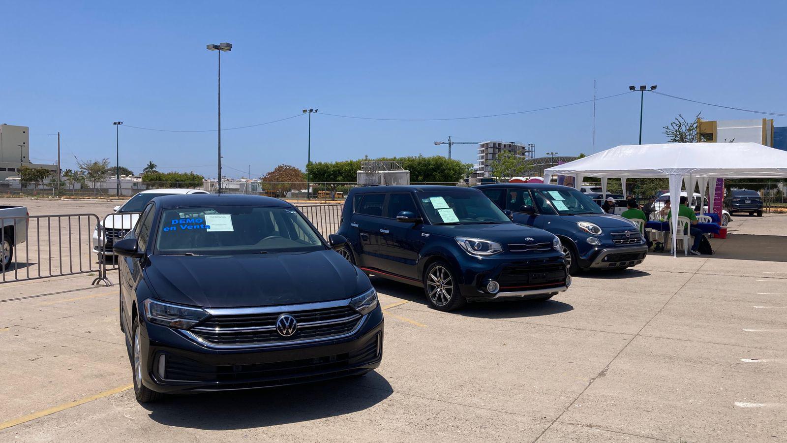 $!Realizan Feria de Seminuevos en Mazatlán con ofertas y financiamiento accesible en autos