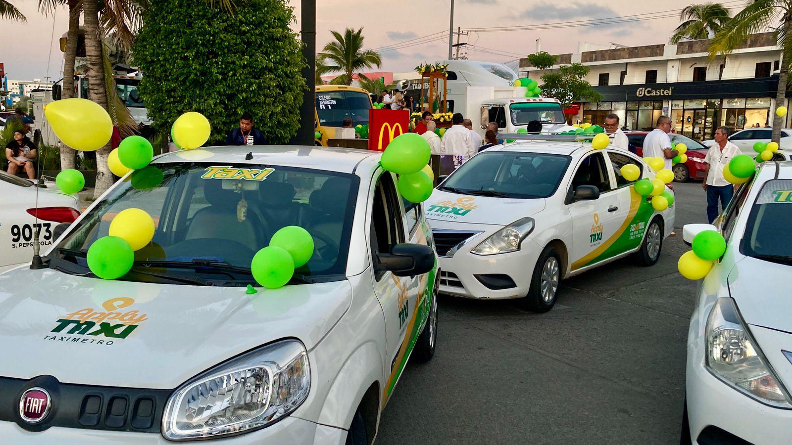 $!Transportistas celebran a San Judas Tadeo con peregrinación motorizada en Mazatlán