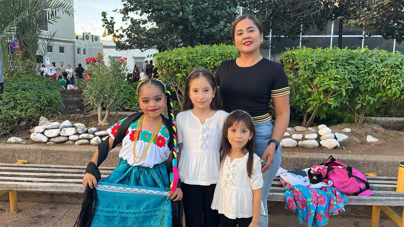 $!Angélica Medina con las pequeñas Valeria, Valentina y Anette.