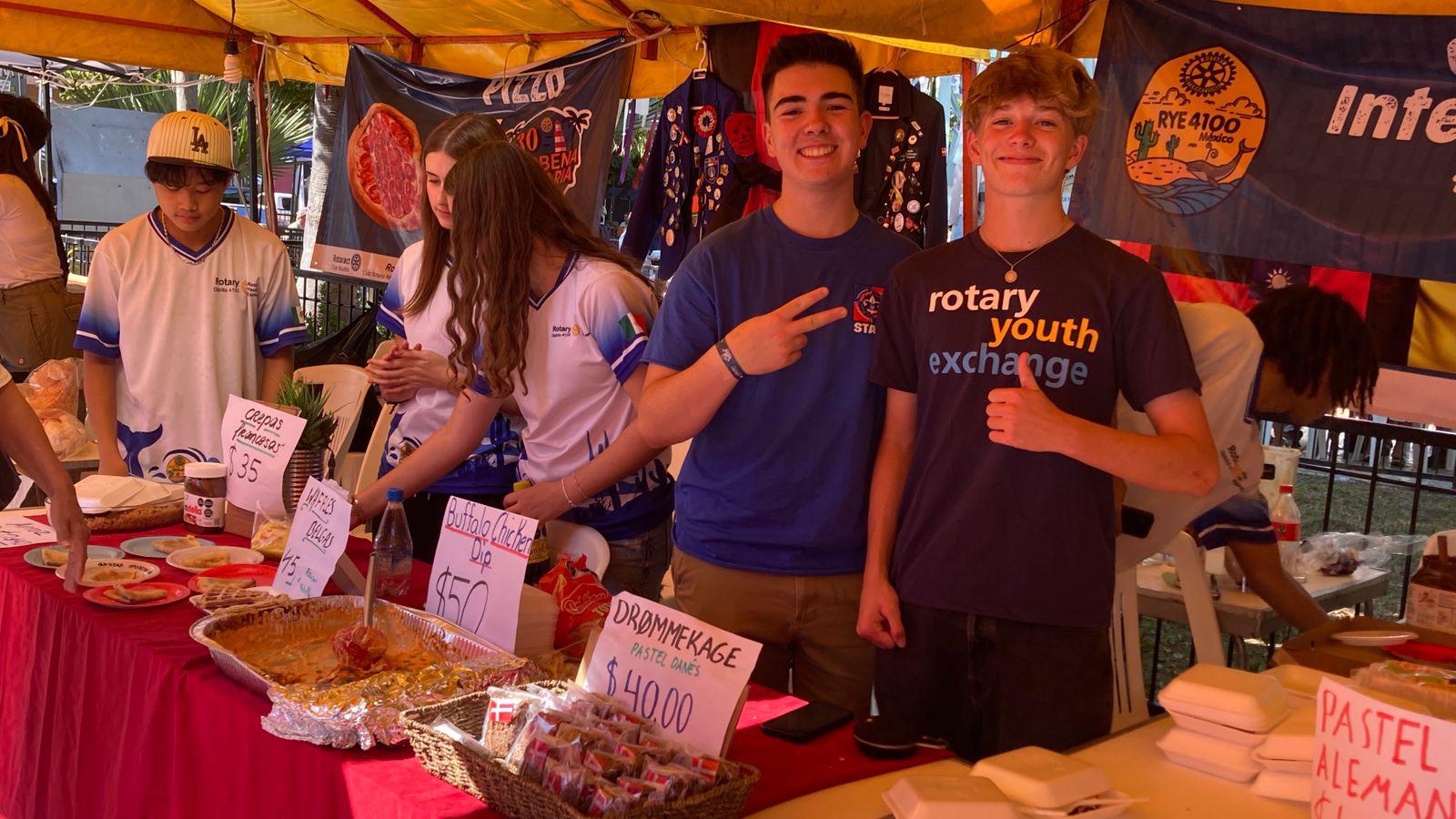 $!El buen sabor engalana la tradicional Verbena Gastronómica del Club Rotario Mazatlán