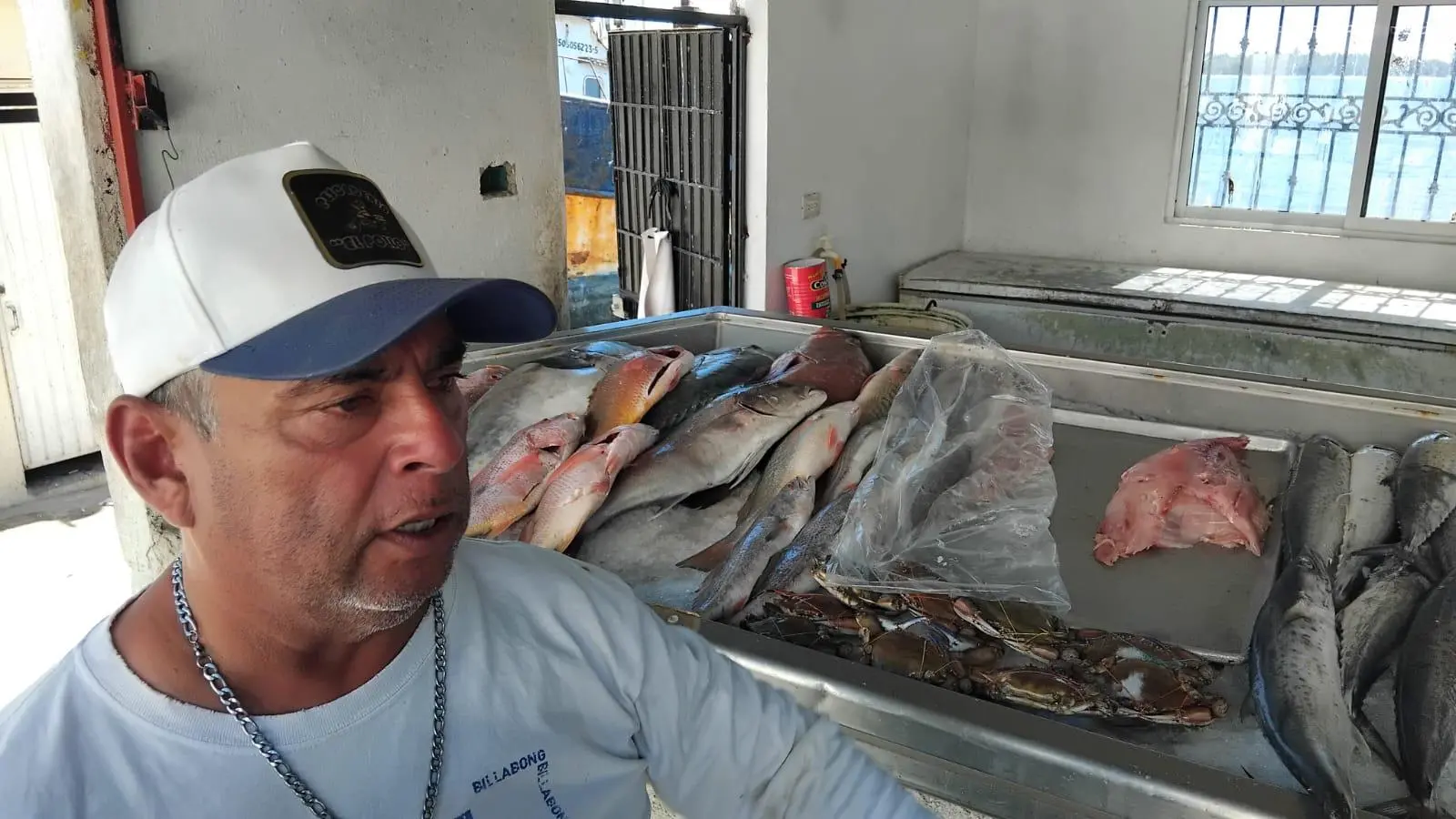 $!Continúan bajas las ventas de pescado en el embarcadero de la Isla de la Piedra
