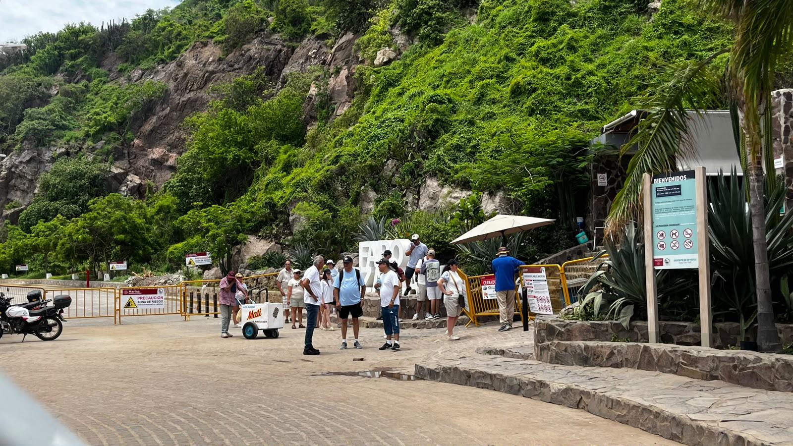 $!Cierran el acceso al Faro de Mazatlán por altas temperaturas