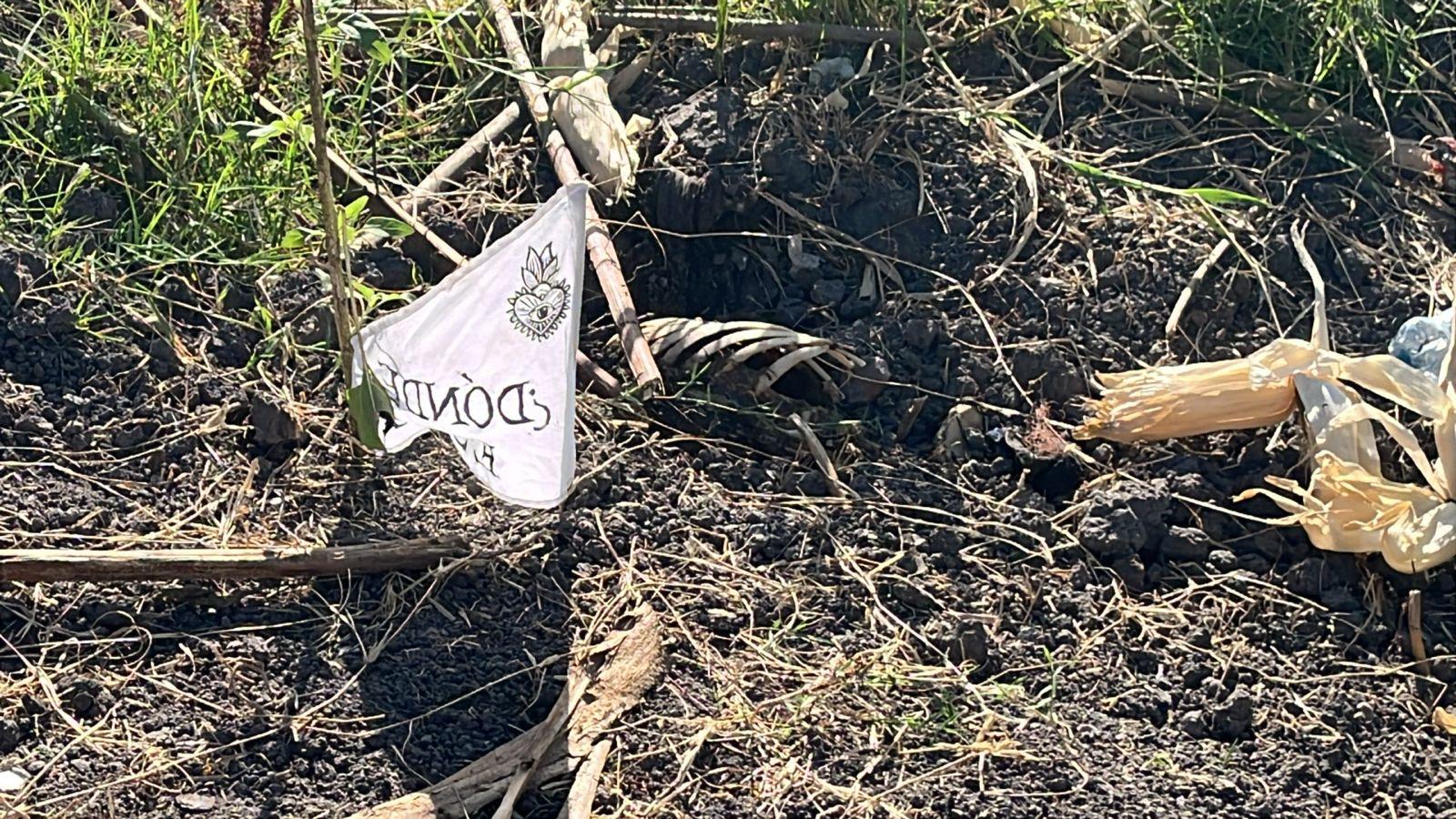 $!Localizan osamenta de al menos tres personas en fosa clandestina al sur de Culiacán