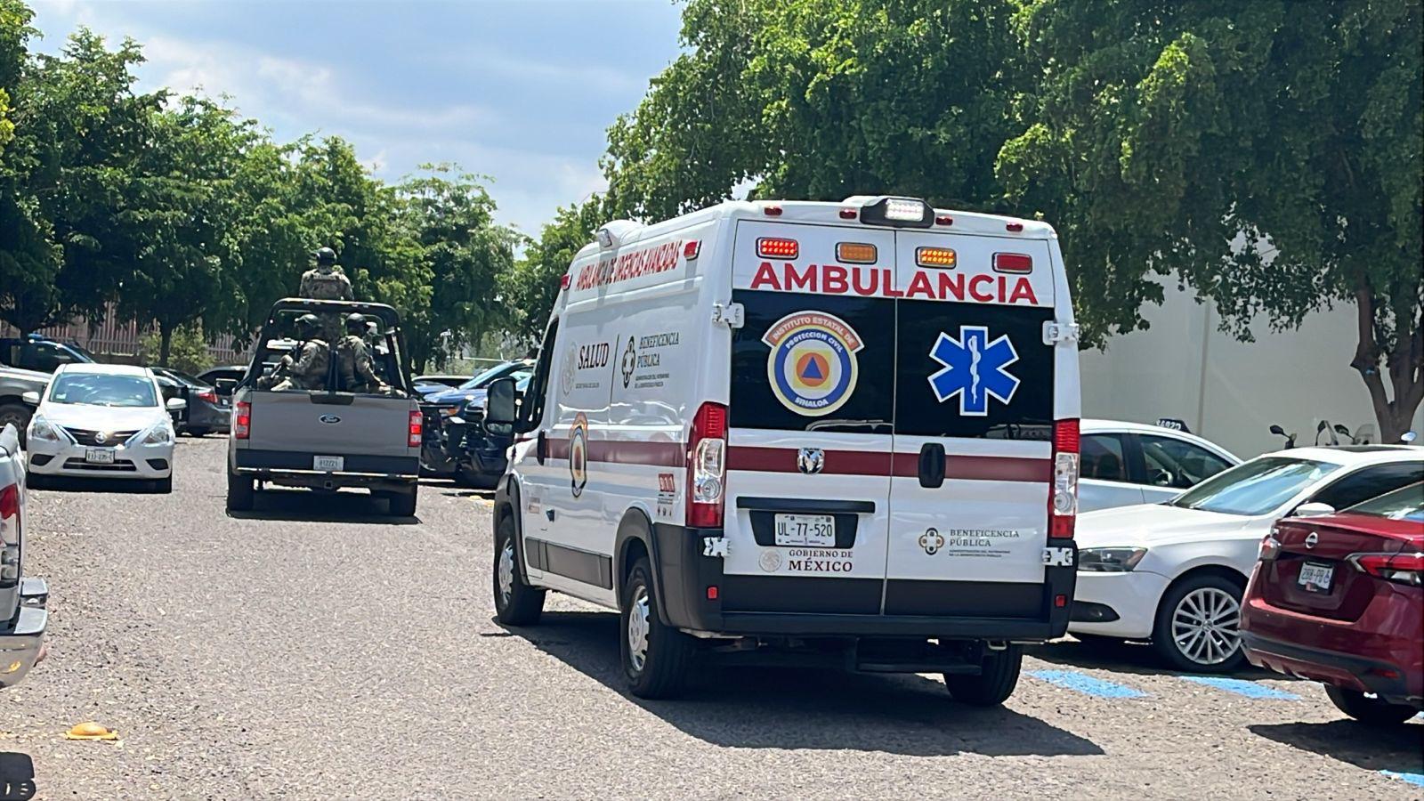 $!Disparan contra hombre en la USE de Culiacán; se oculta en instalaciones estatales