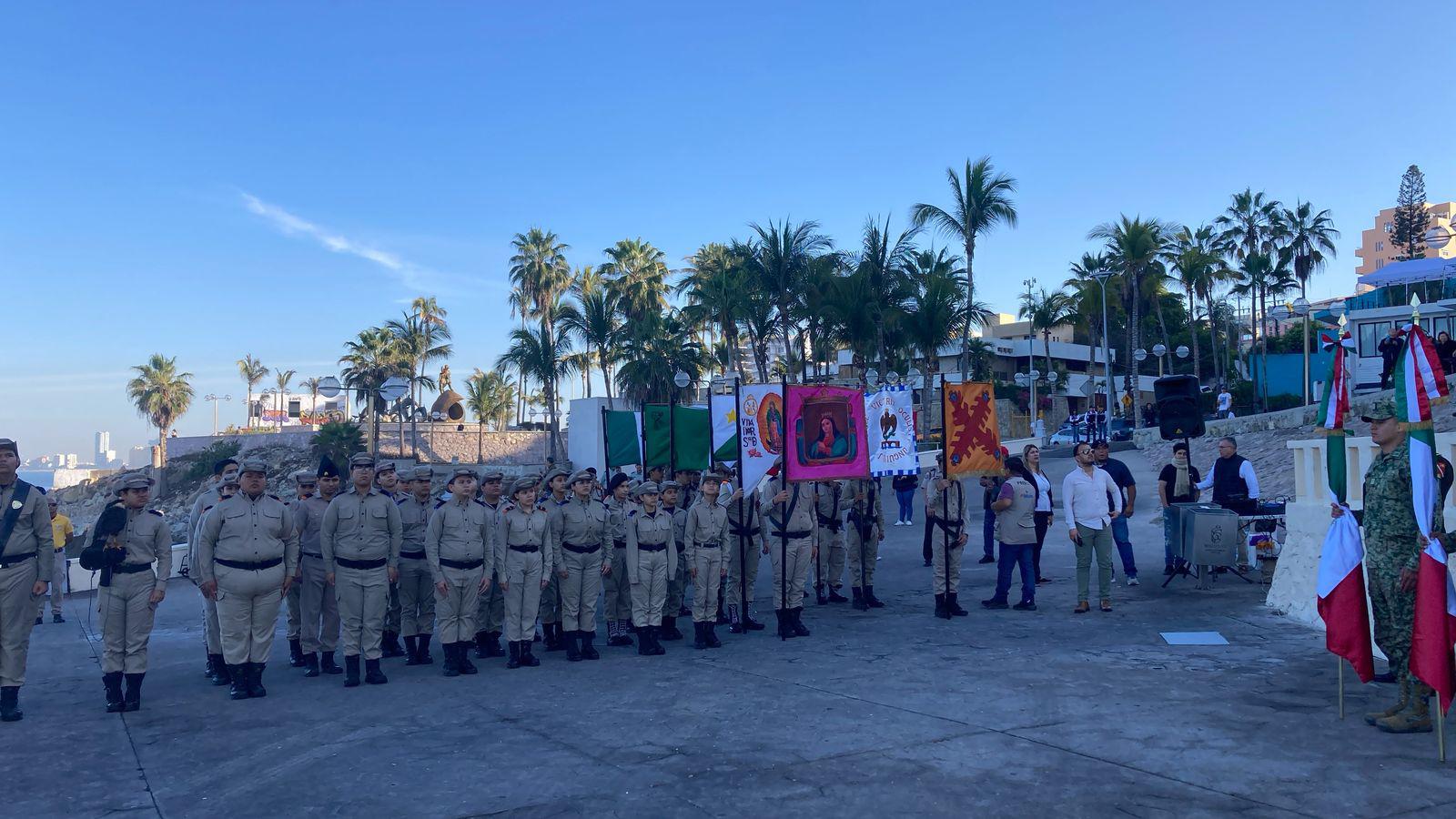 $!Celebran el Día de la Bandera con el recuerdo de la defensa al puerto de Mazatlán