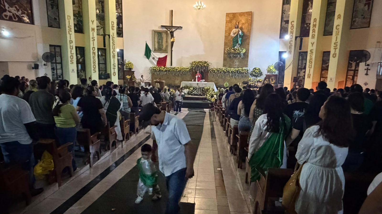 $!Celebran a San Judas Tadeo entre lluvia, peregrinaciones y oraciones por la paz en Mazatlán