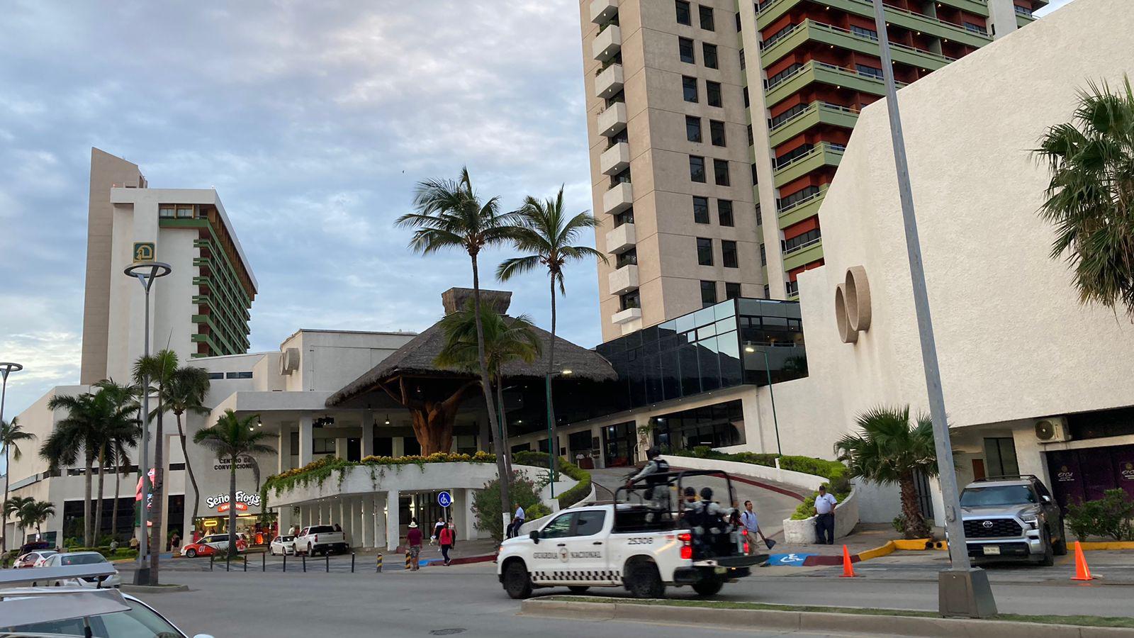 $!Patrullan la Zona Dorada en Mazatlán ante posible llegada de AMLO