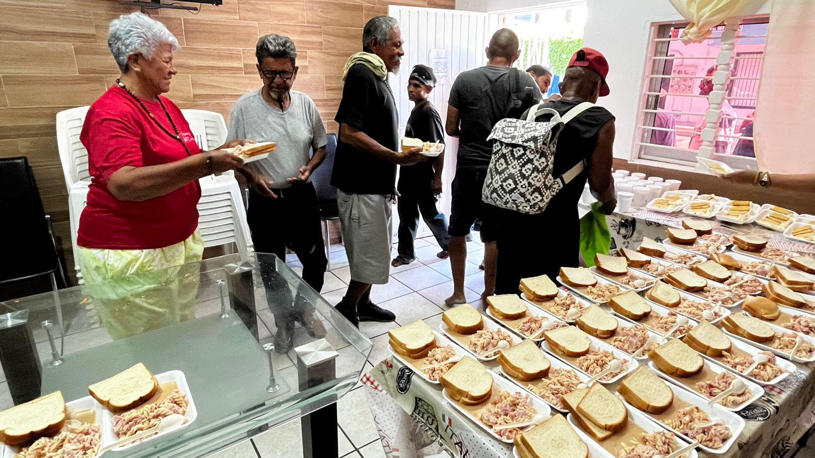 $!Comedor Humanitario Mazatlán brinda comida a alrededor de 200 personas a la semana