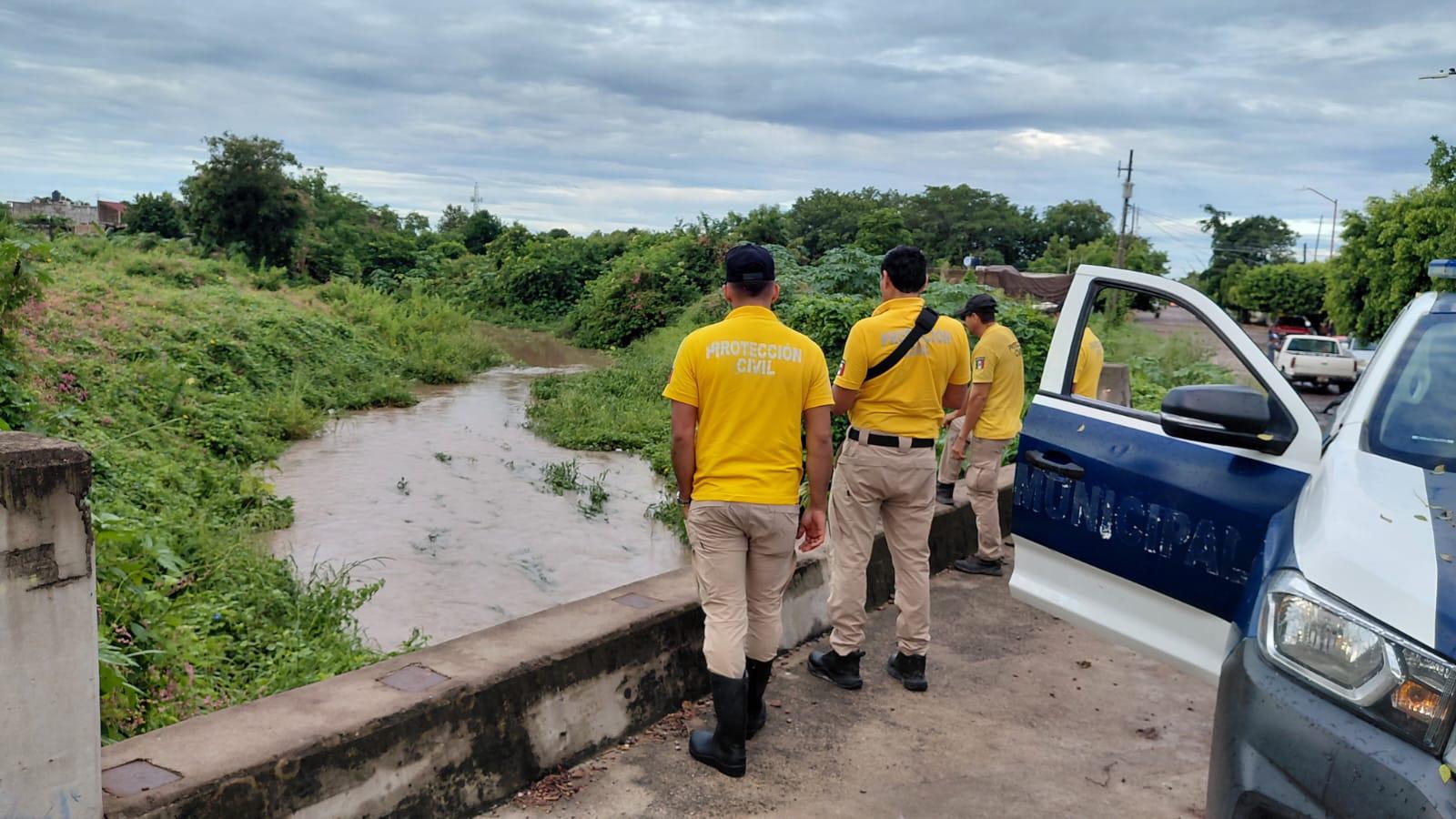 $!Mantienen en Escuinapa vigilancia sobre arroyos tras aumento de cauce después de las lluvias