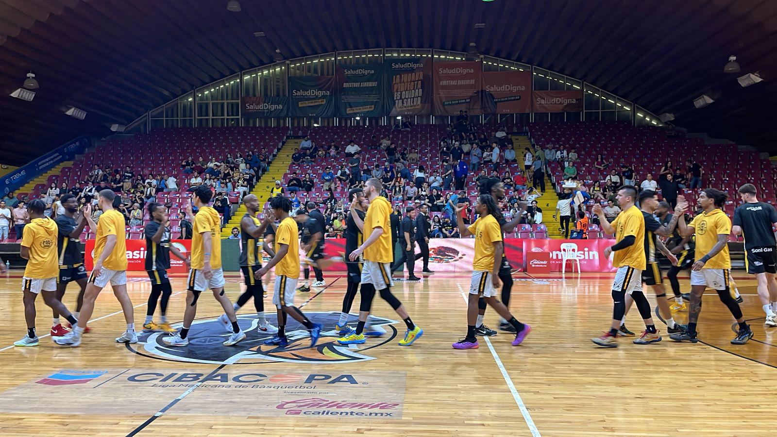 $!Rayos de Hermosillo ‘apaga’ a Caballeros de Culiacán en el Parque Revolución