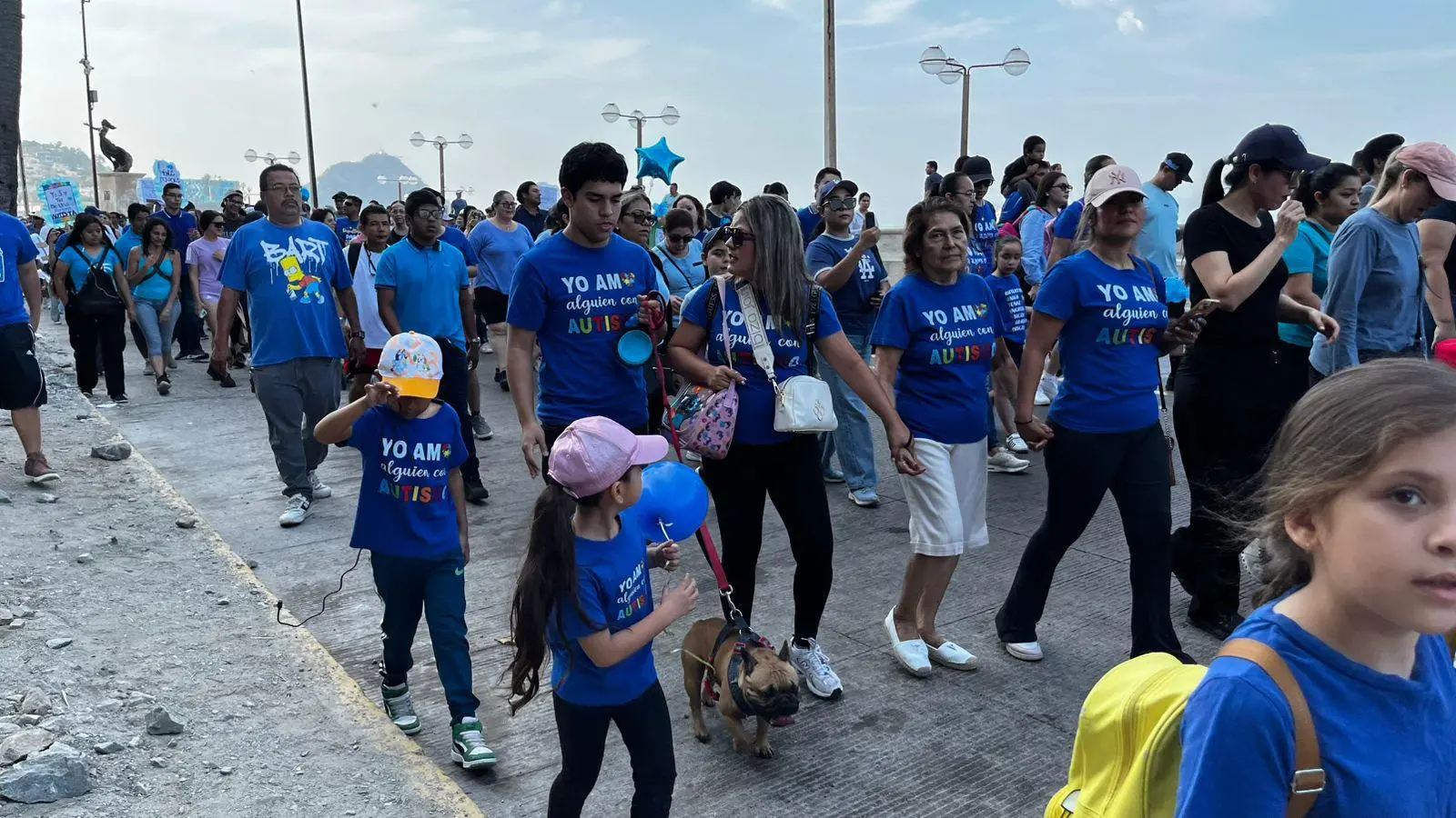 $!Celebra CRIT Sinaloa colorida caminata en conmemoración al Día Mundial del Autismo