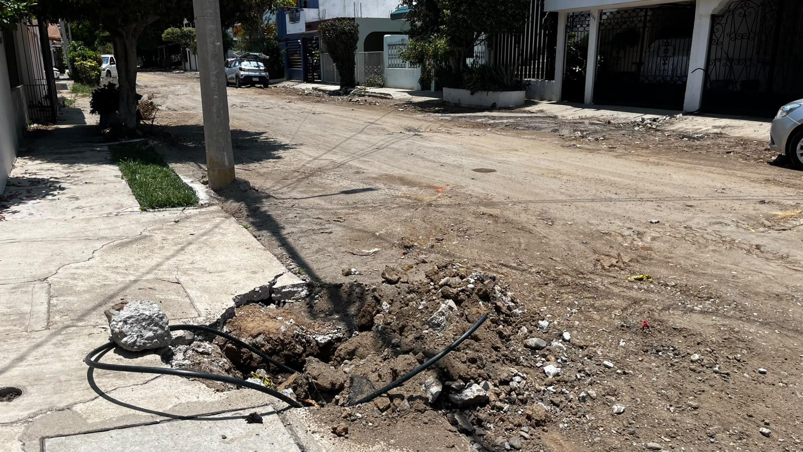 $!Vecinos del fraccionamiento Estadio piden concluir obra de Jumapam antes de las lluvias