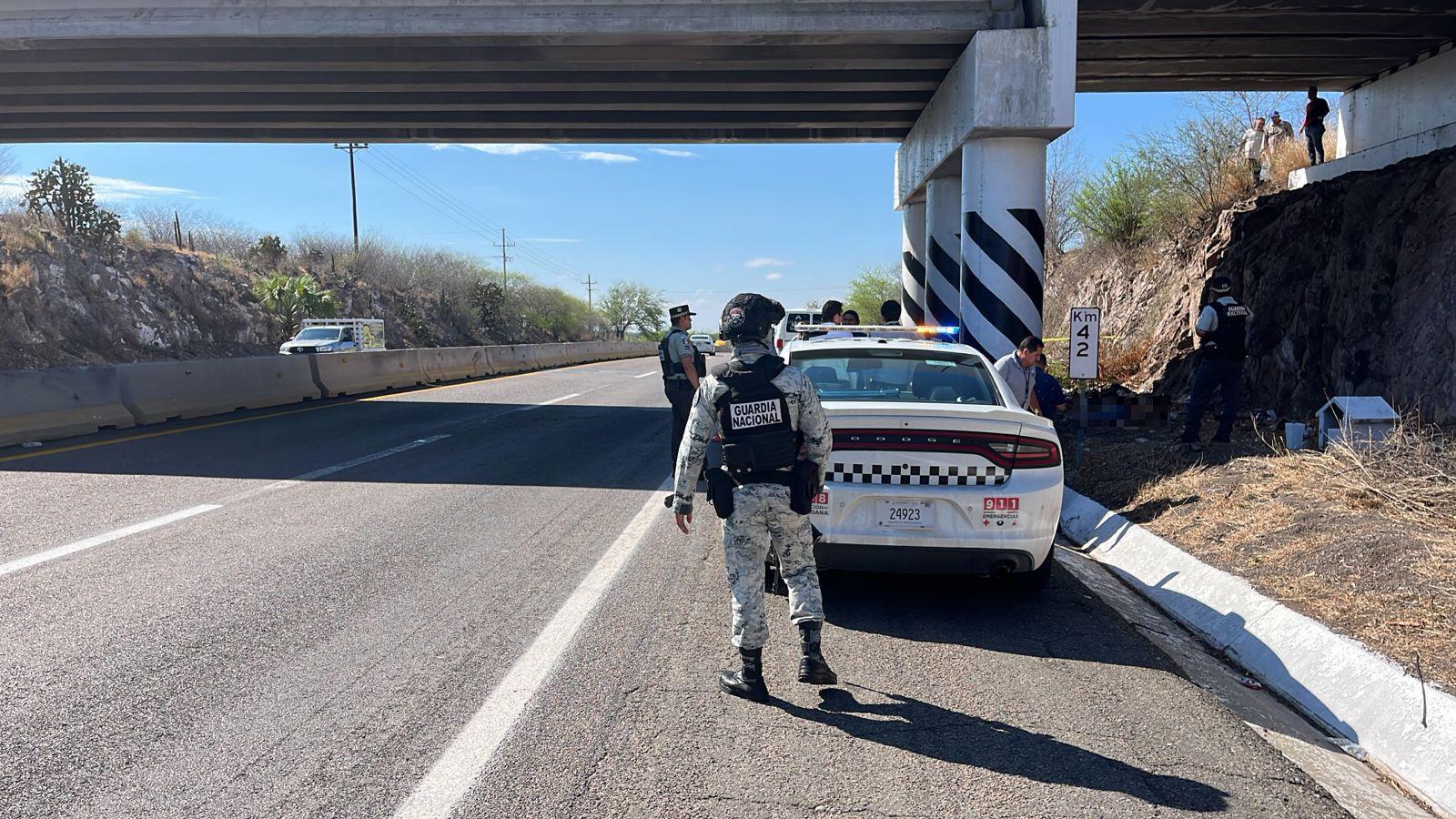 $!Hallan a hombre asesinado debajo del puente de Caimanero, al sur de Mocorito