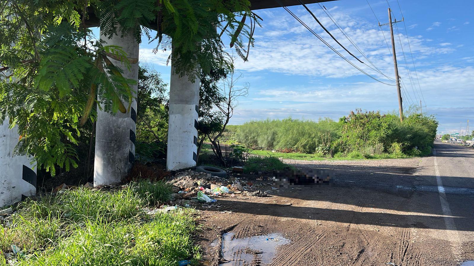 $!Hallan a hombre asesinado en la carretera Culiacán-Mazatlán