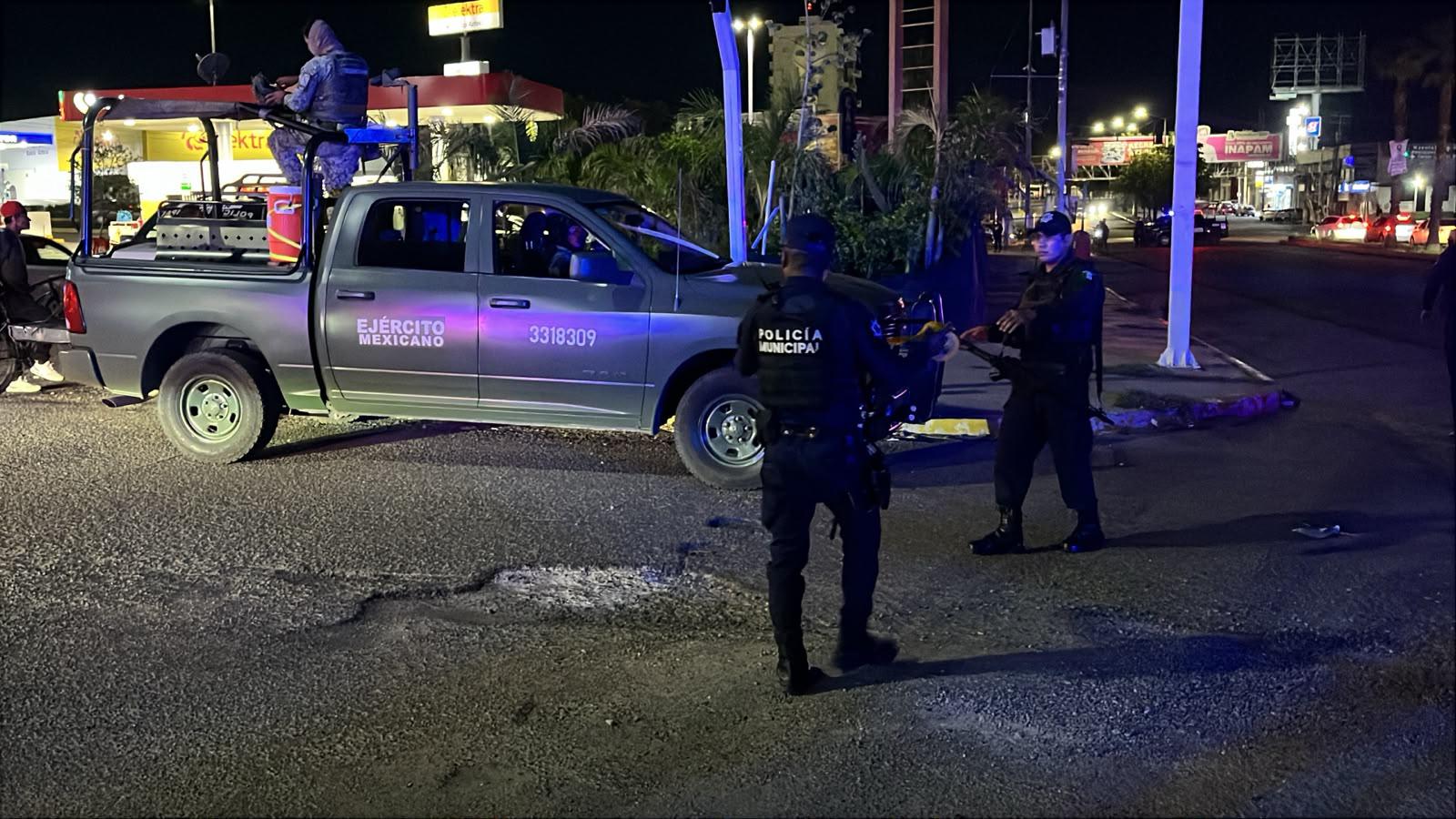 $!Atacan a balazos a dos hermanos en el bulevar Emiliano Zapata, en Culiacán; uno muere y otro resulta herido