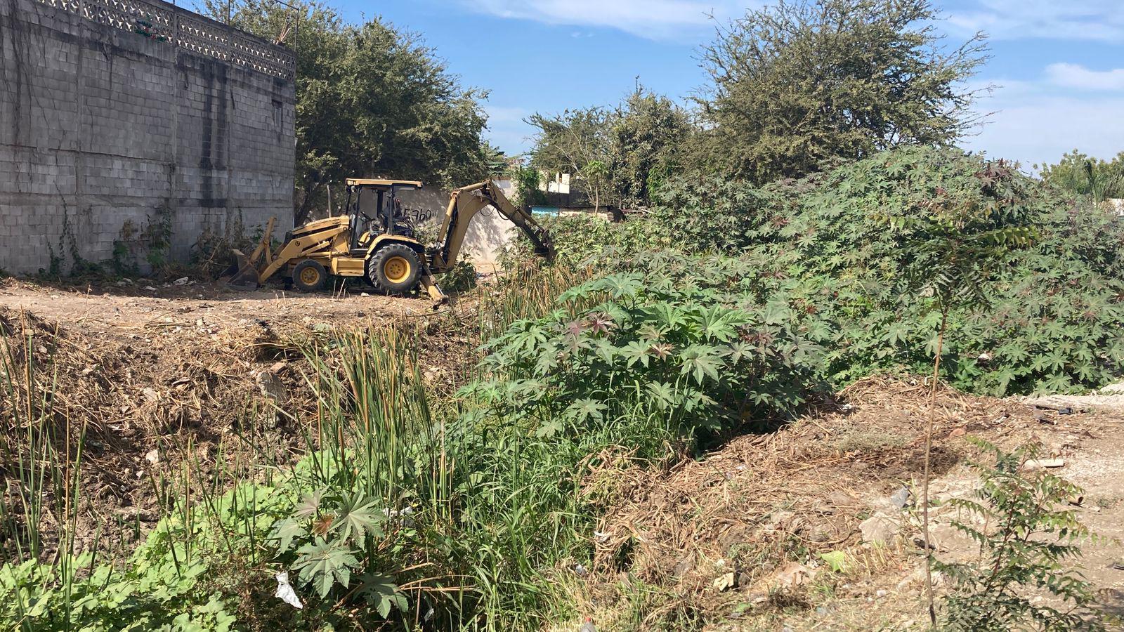 $!Suman en Mazatlán 31 kilómetros de canales pluviales limpiados, reporta Alcaldesa