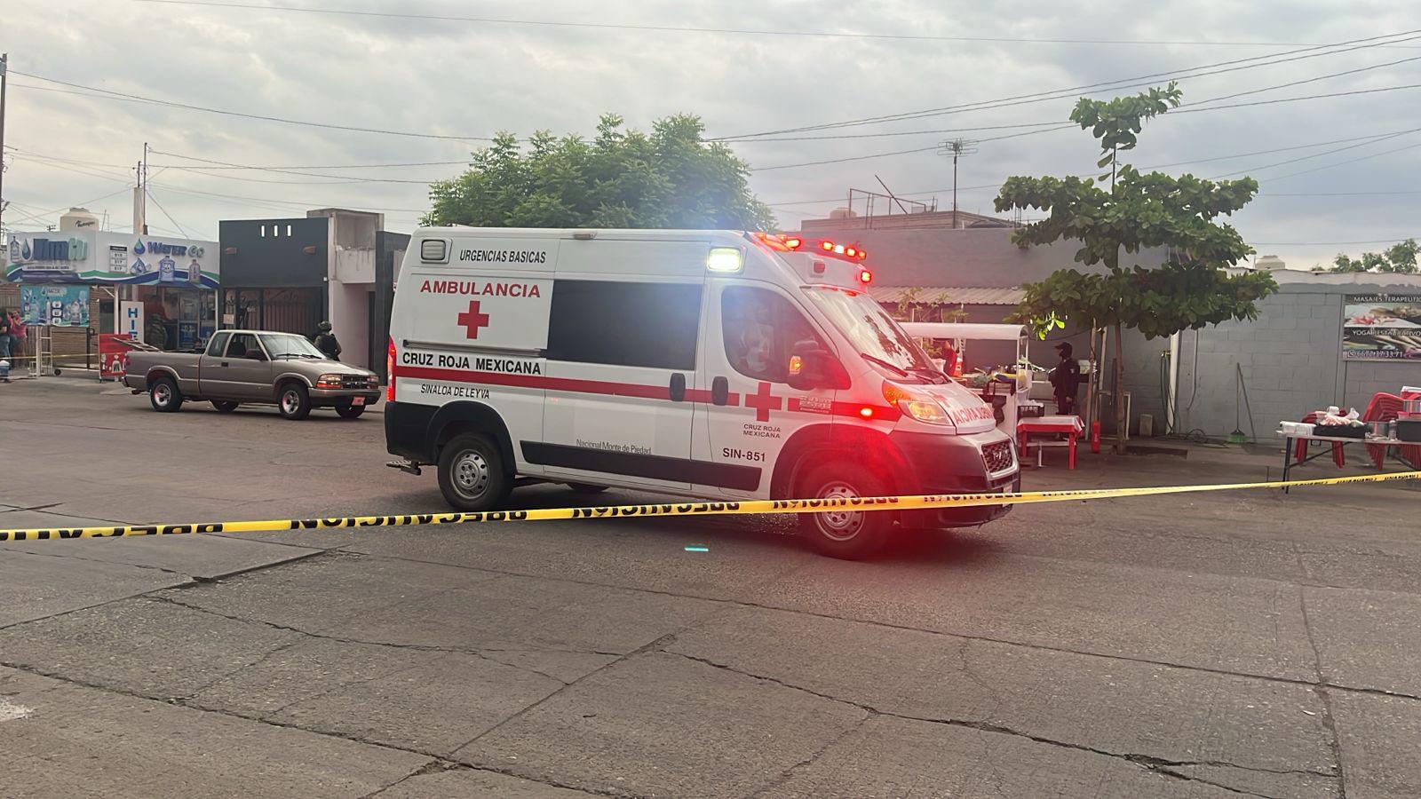 $!Matan a balazos a hombre en una taquería de Barrancos, en Culiacán