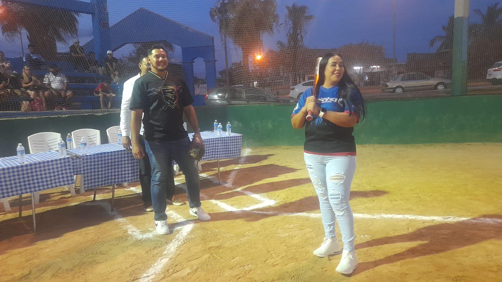 $!Se inaugura Liga de Softbol Femenil Nocturna Antonio Quintero Castañeda