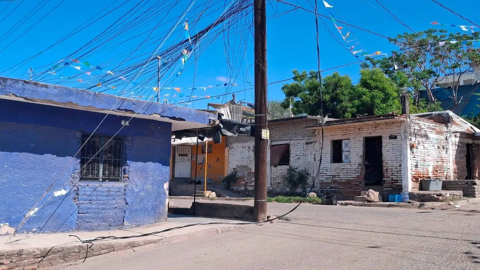 $!Sufren en la Colonia Pueblo Nuevo, de Escuinapa, de cortes a la luz