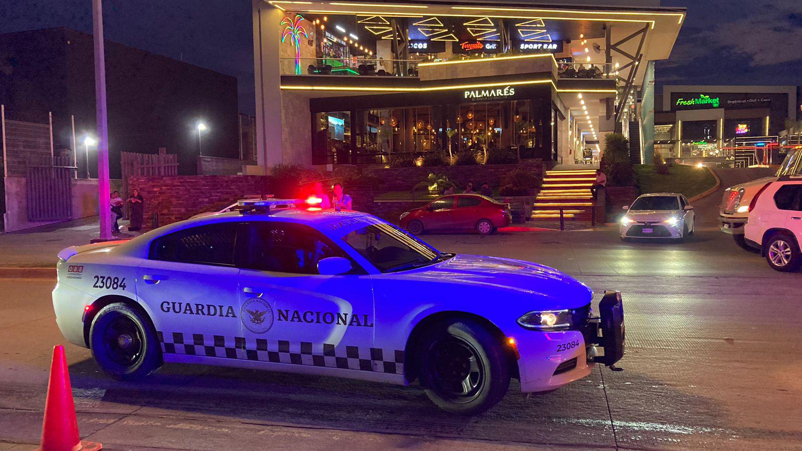 $!Patrullan la Zona Dorada en Mazatlán ante posible llegada de AMLO