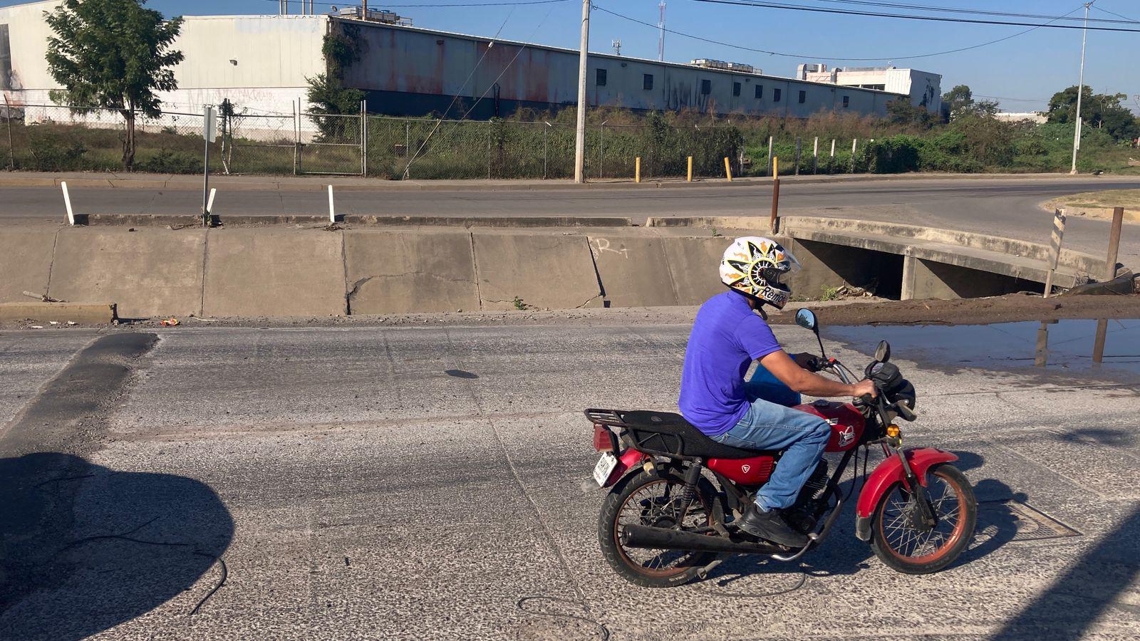 $!Canal sin protección en la Santa Rosa provoca constantes volcaduras en Mazatlán