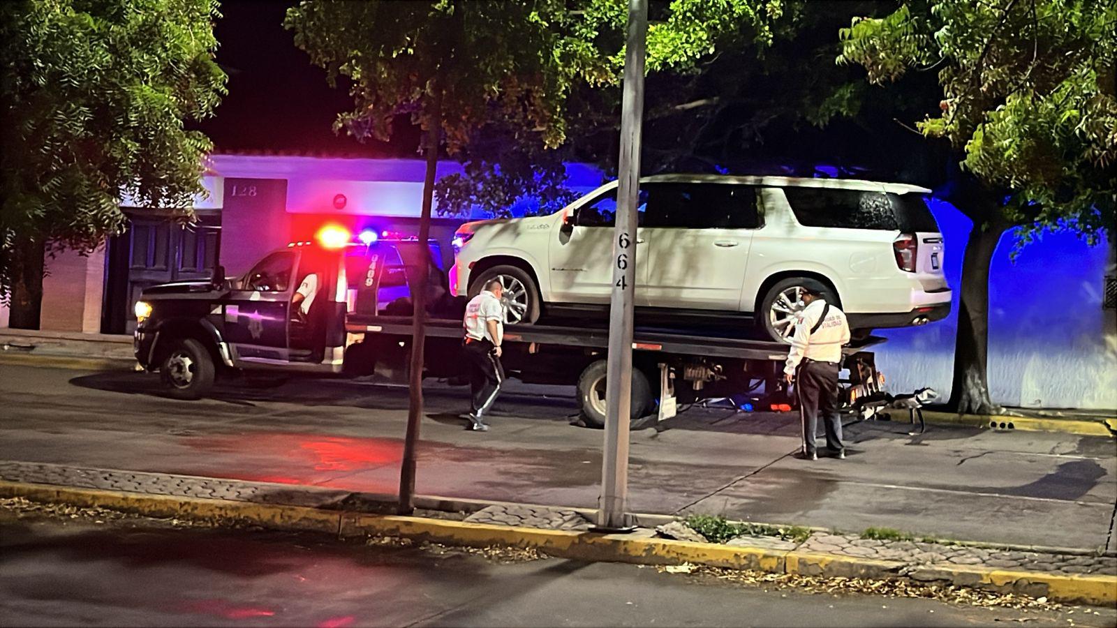 $!Arrojan ponchallantas a camioneta del Secretario de Seguridad en Culiacán