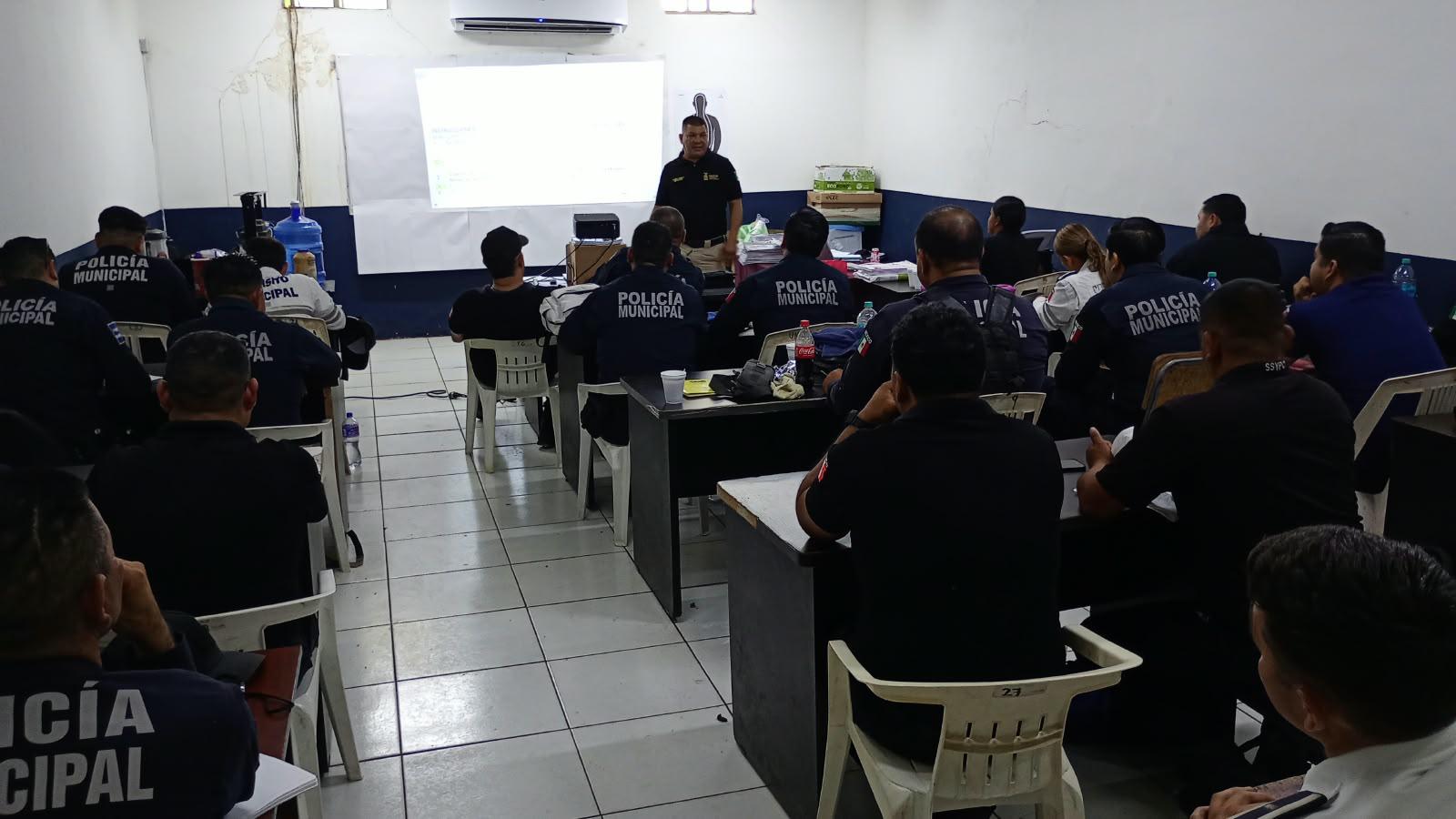 $!Policías de Ahome inician curso sobre Competencias Básicas de la Función Policial intensiva por parte de la Unipol