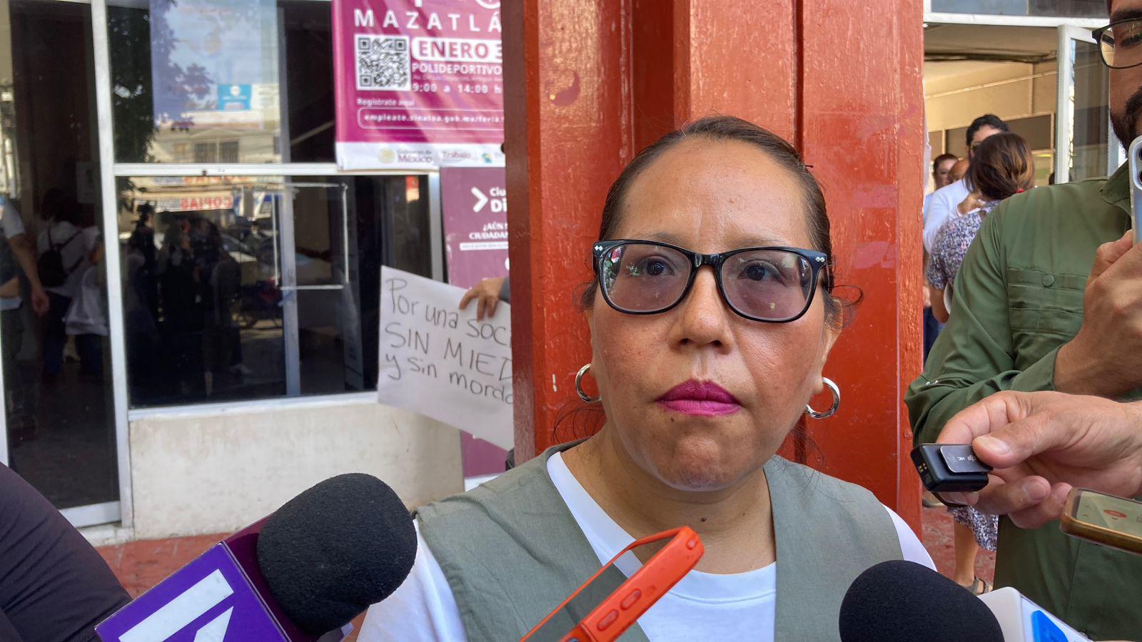$!Realizan manifestación en defensa de la libertad de expresión y en apoyo a periodista Sheila Arias