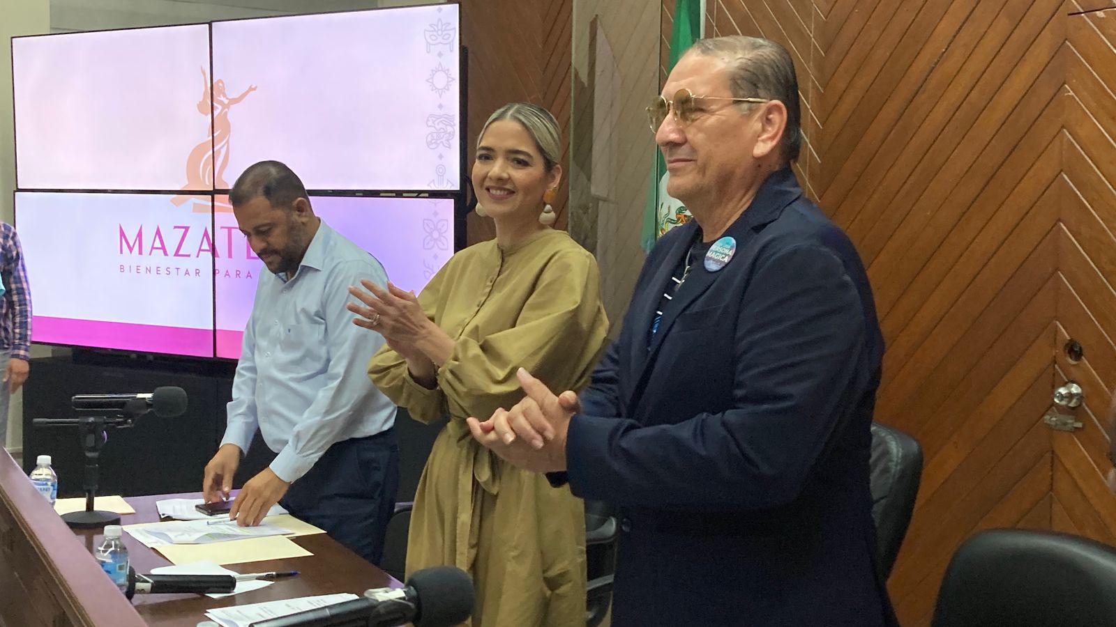 $!Óscar García rinde protesta como nuevo director de Cultura Mazatlán