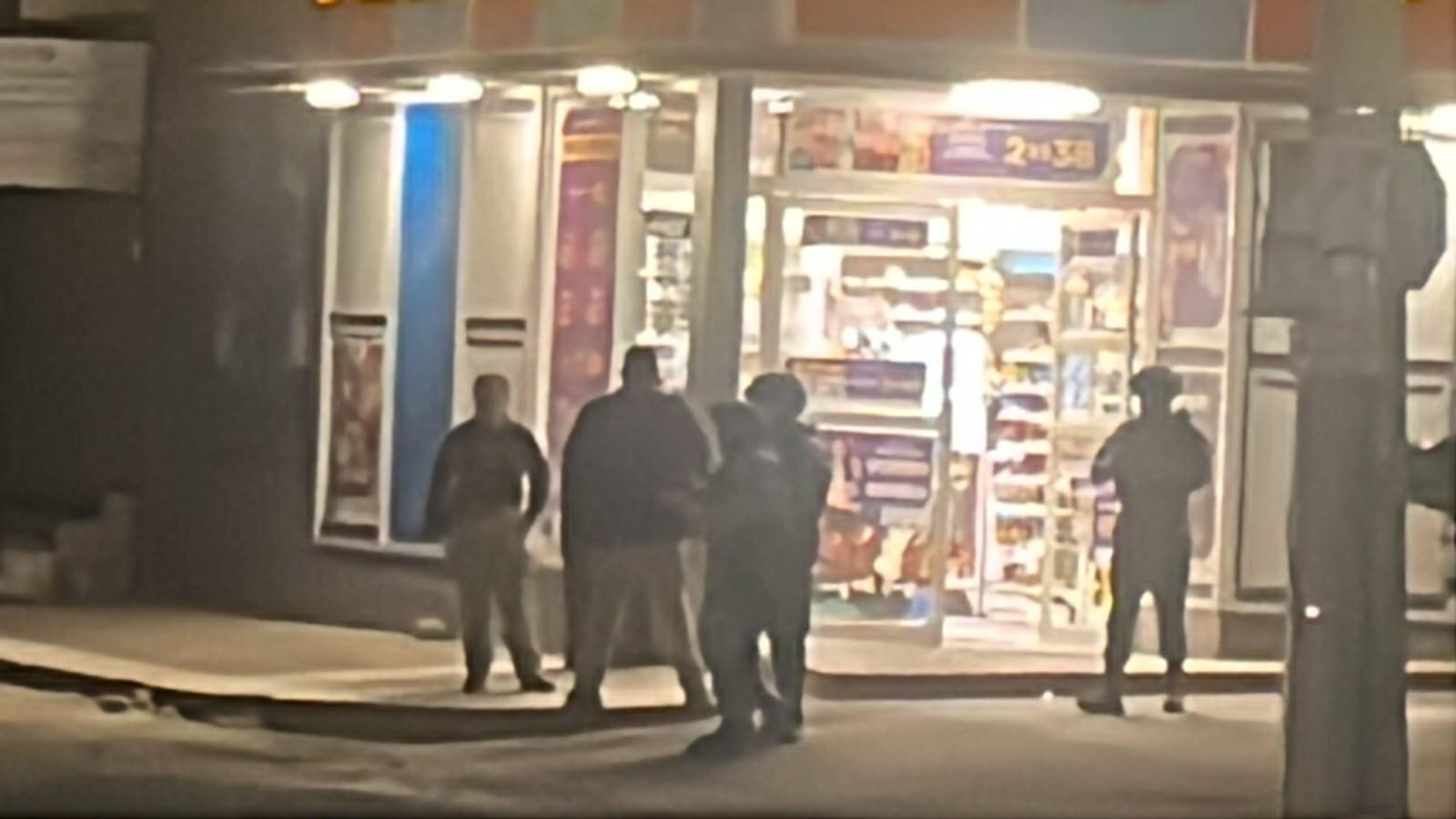 $!Asesinan a balazos a dependiente de tienda en la Colonia Esthela Ortiz, en Culiacán