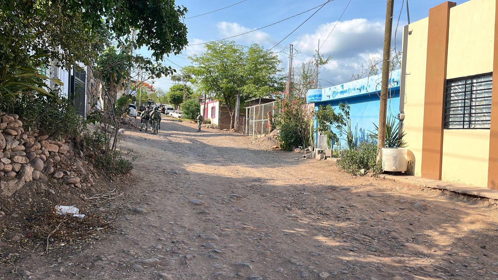 $!Hombre resulta herido tras ataque a balazos en la Colonia El Mirador, en Culiacán; se había refugiado en un domicilio