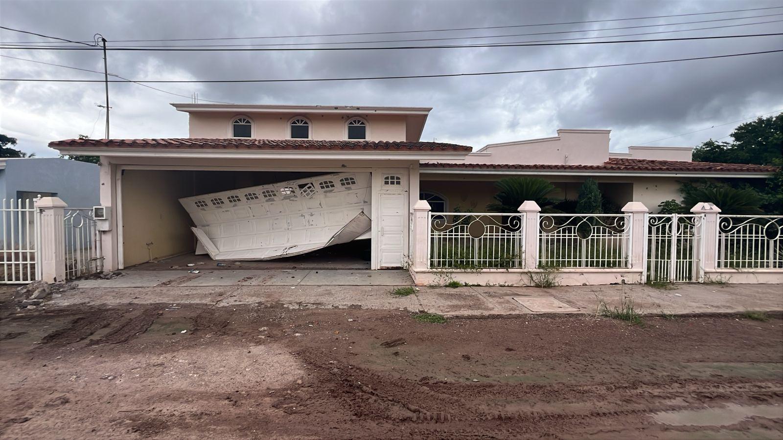 $!Ejército asegura vehículos blindados y casas baleadas tras enfrentamientos en Culiacancito y El Tamarindo