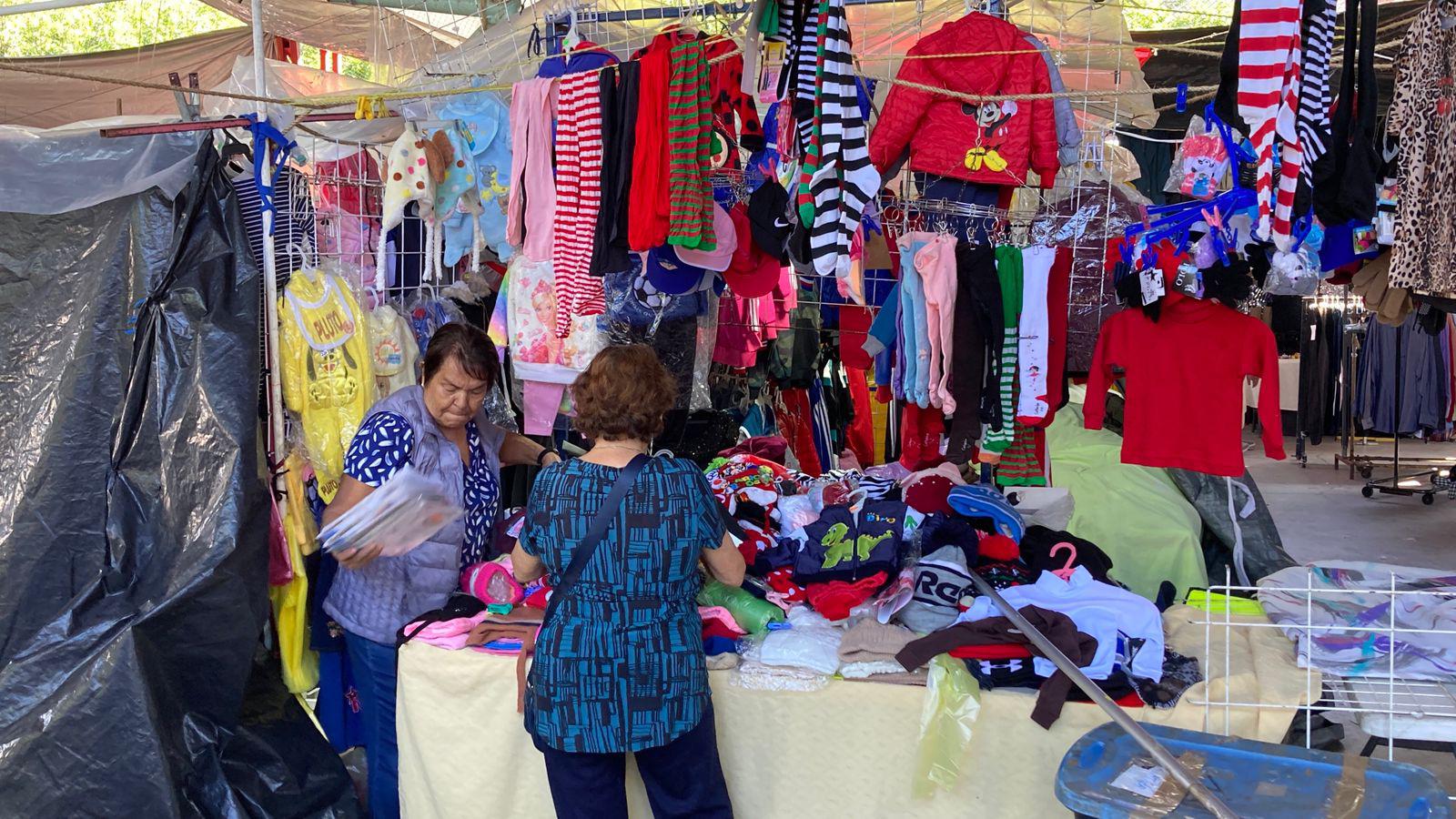 $!Después de Navidad, ventas de tiangueros de la Juárez han bajado hasta 75%