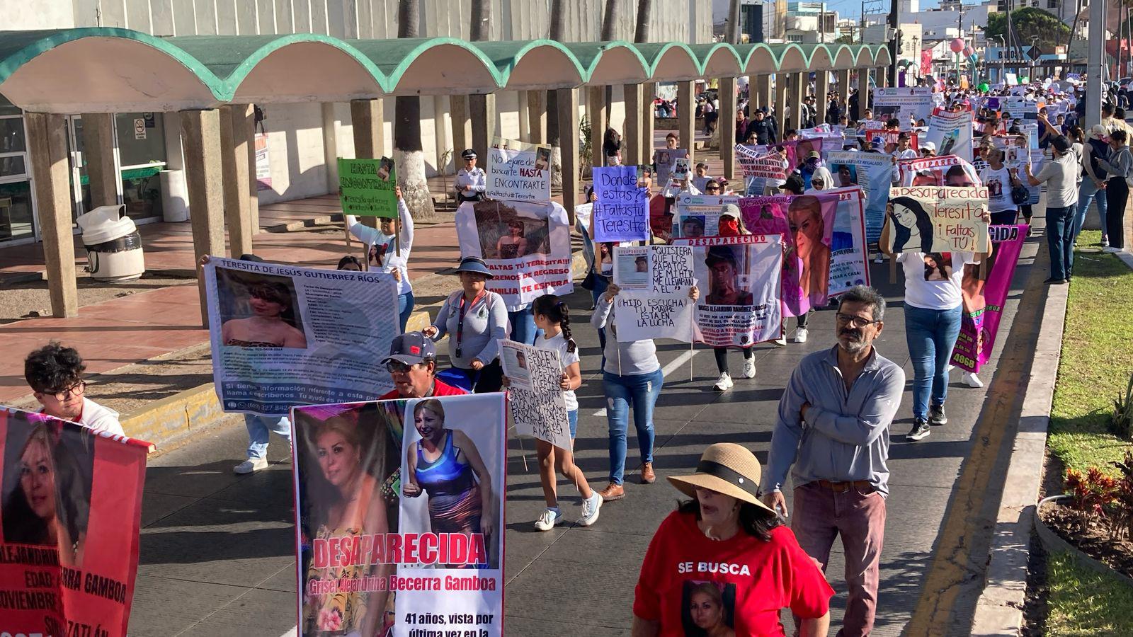 $!Mujeres levantan la voz en Mazatlán contra la violencia, discriminación y desigualdad