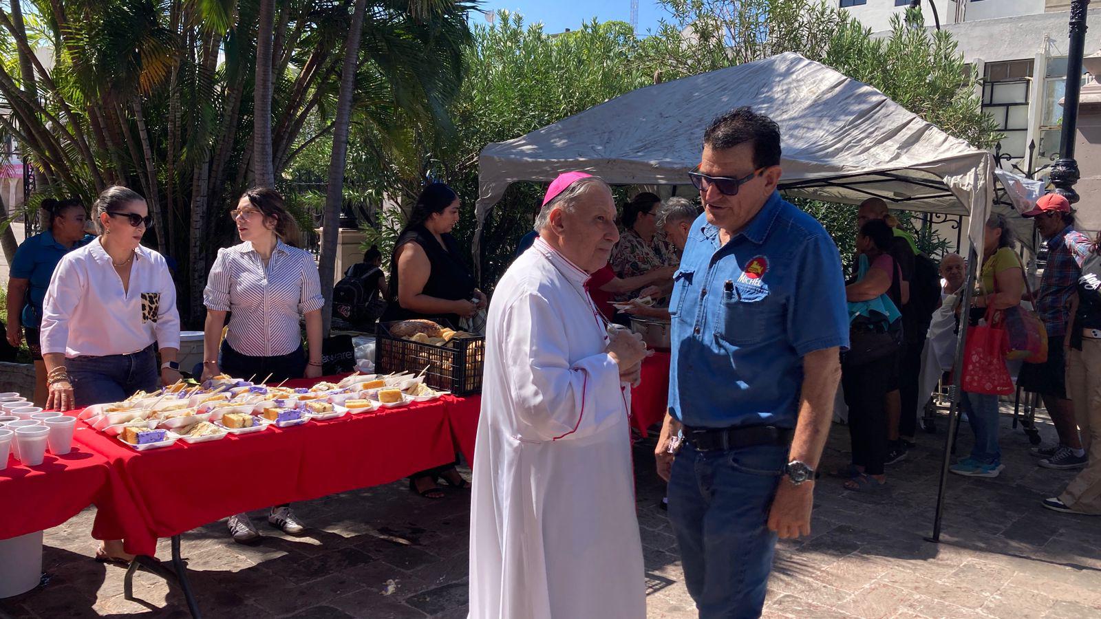 $!Comedor Humanitario de Catedral celebra cinco años de servicio en Mazatlán
