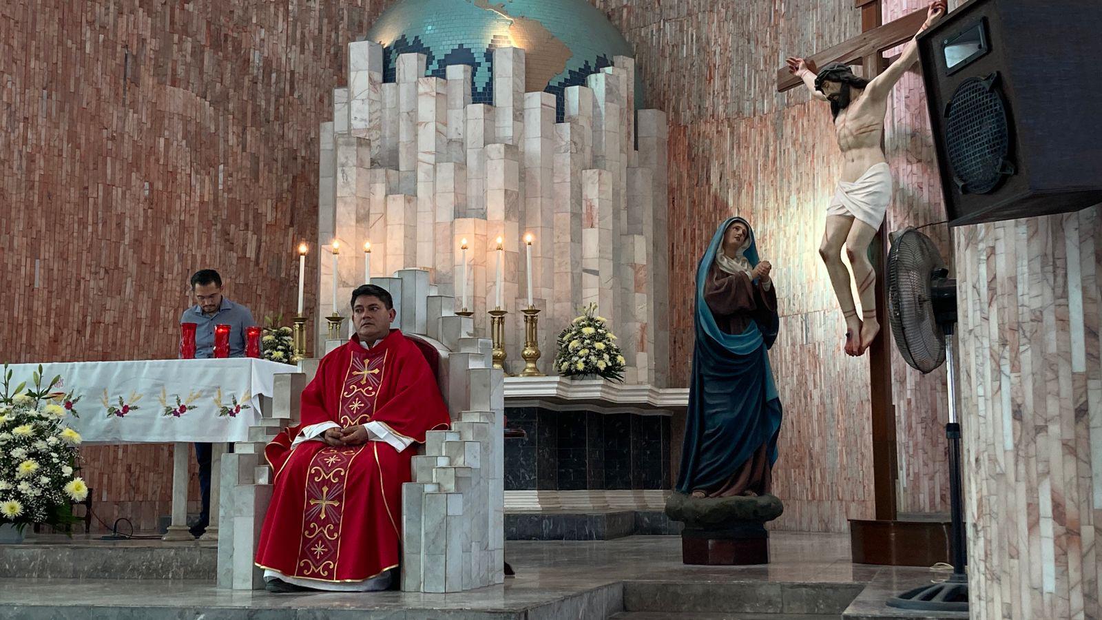 $!Honran y agradecen músicos mazatlecos a Santa Cecilia con ‘Las Mañanitas’ en su día