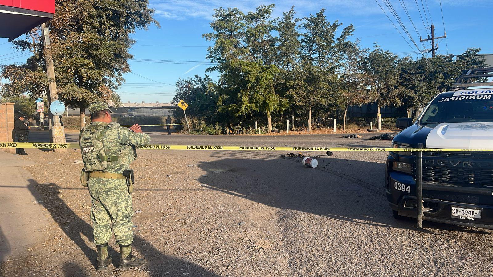 $!Hallan dos cuerpos envueltos en bolsas al sur de Culiacán