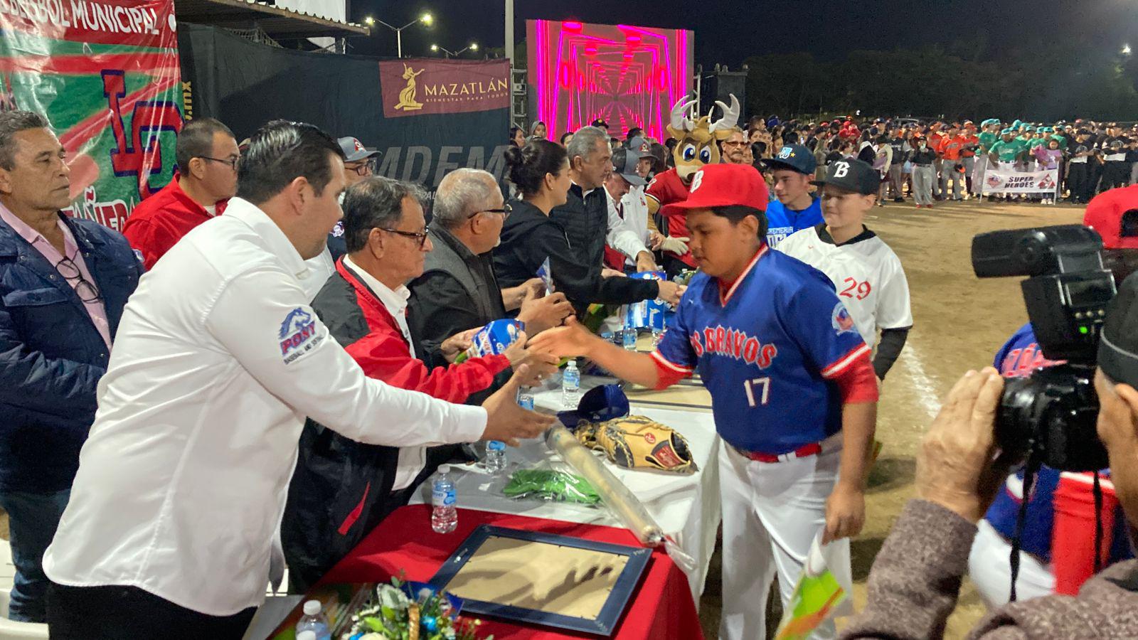 $!Homenajean a Marco Verde en apertura de Liga Quintero Castañeda