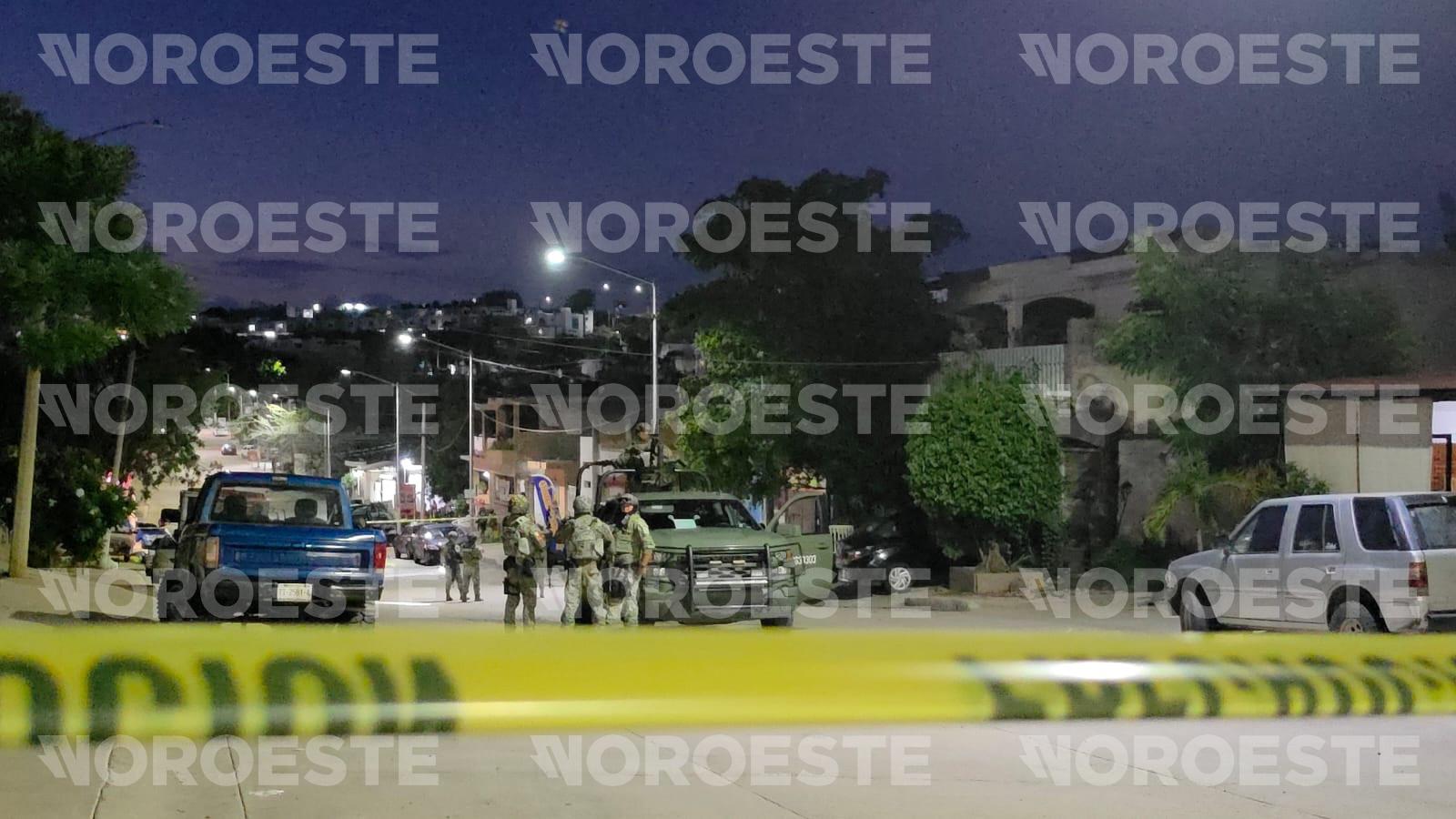 $!En ataques simultáneos, balean casas en las colonias Díaz Ordaz y Progreso, en Culiacán