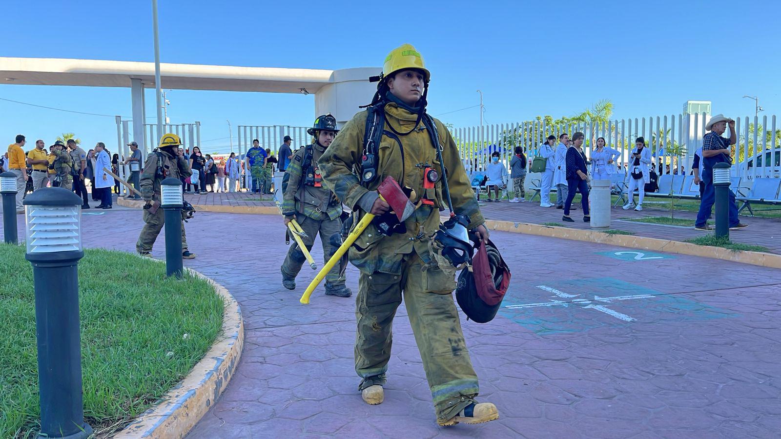 $!Incendio en el Hospital General de Culiacán provoca evacuación de emergencia