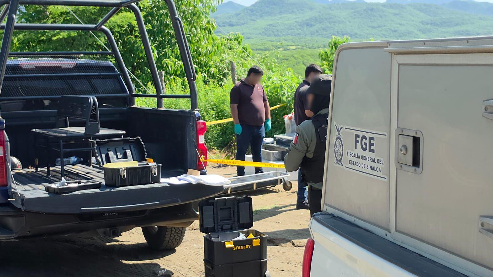 $!Hallan a dos hombres asesinados a balazos en la carretera Badiraguato-Surutato