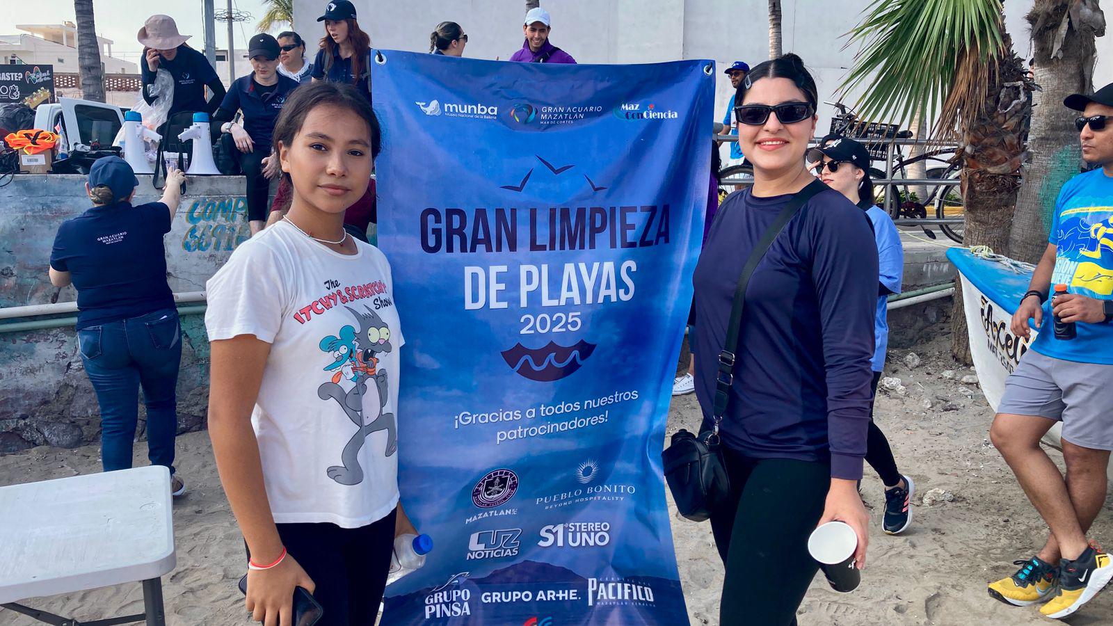 $!Elizabeth Morales Cuellar y Ruby Lizárraga.